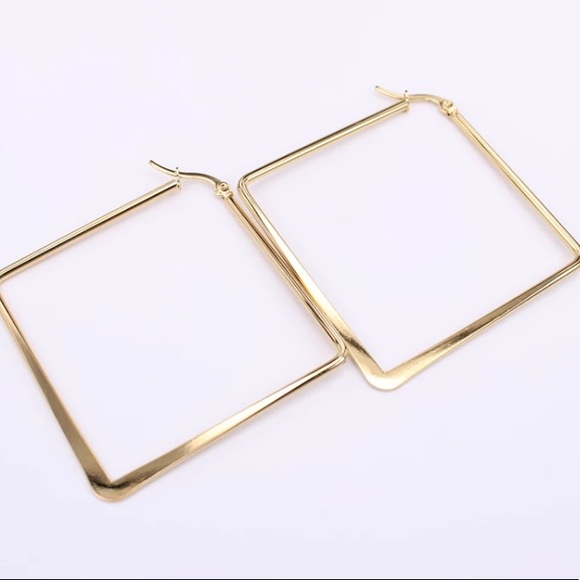 18K gold square hoop earrings - Picture 3 of 5